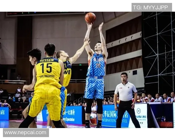 CBA精彩对决12月30日新疆队迎战深圳队展现篮球魅力